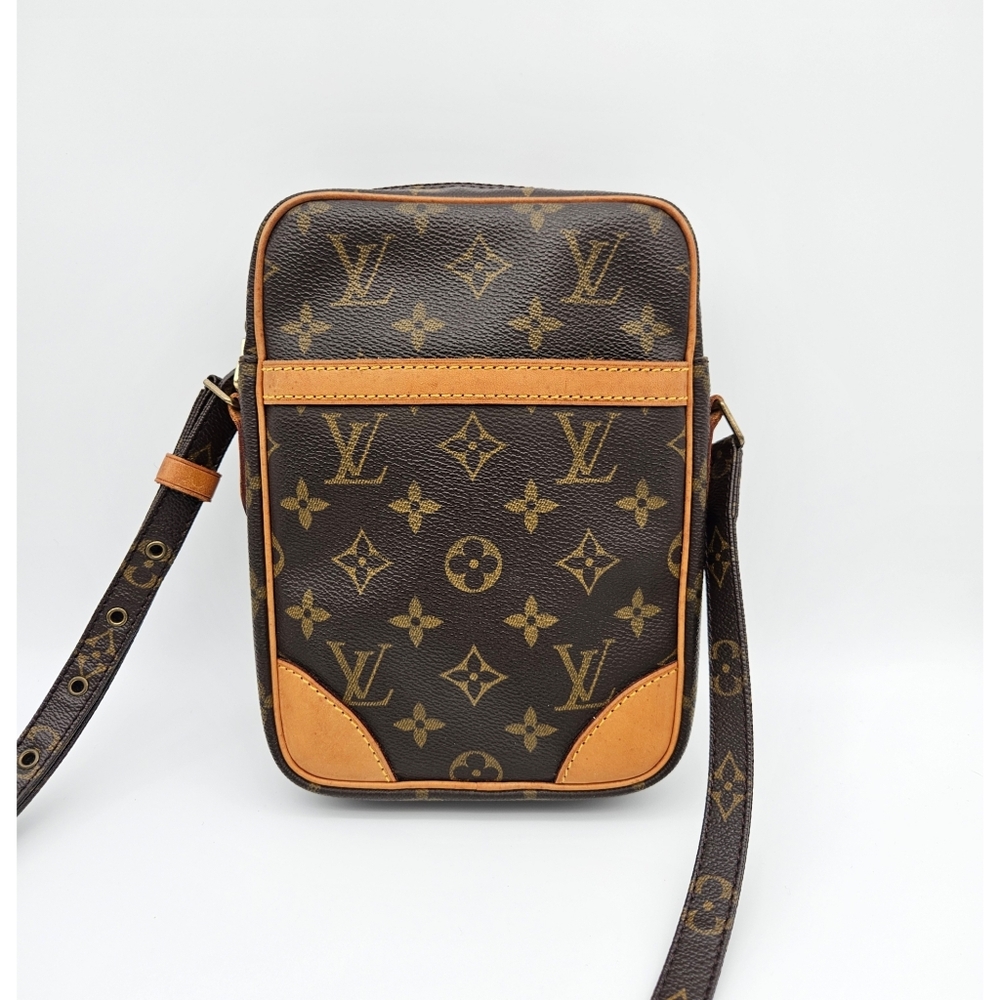 Authentic Louis Vuitton Danube Vintage #4325M